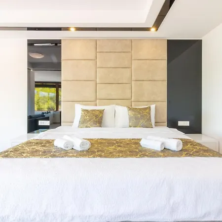 Bravo Apartment