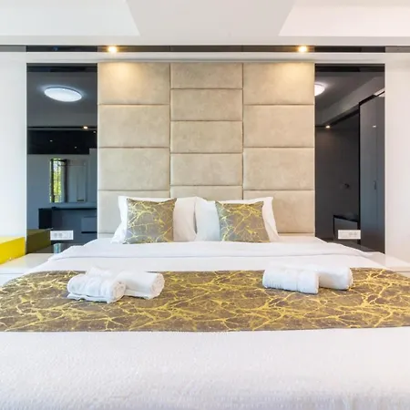 Bravo Apartment