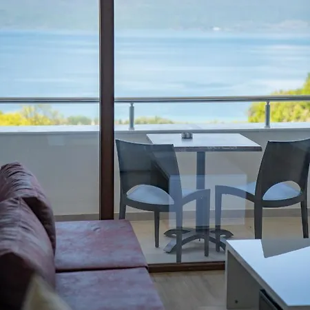 Bravo Apartment *